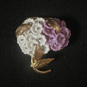 Vintage Unique white and lavender flowers scarf clip/brooch